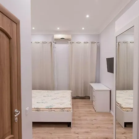 Apartments First Room - Апартаменты Первый Номер